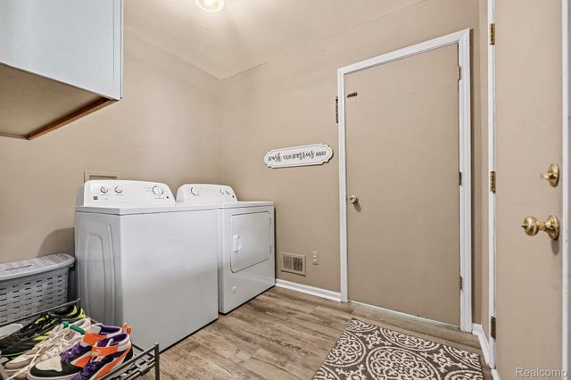 46607 Foxtail Court, Macomb Township, MI 48044