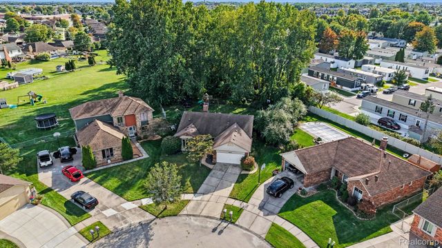 46607 Foxtail Court, Macomb Township, MI 48044