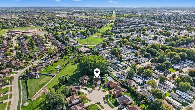 46607 Foxtail Court, Macomb Township, MI 48044