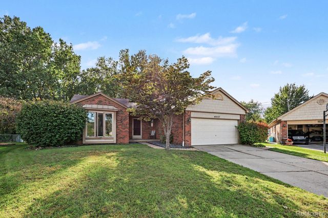 46607 Foxtail Court, Macomb Township, MI 48044