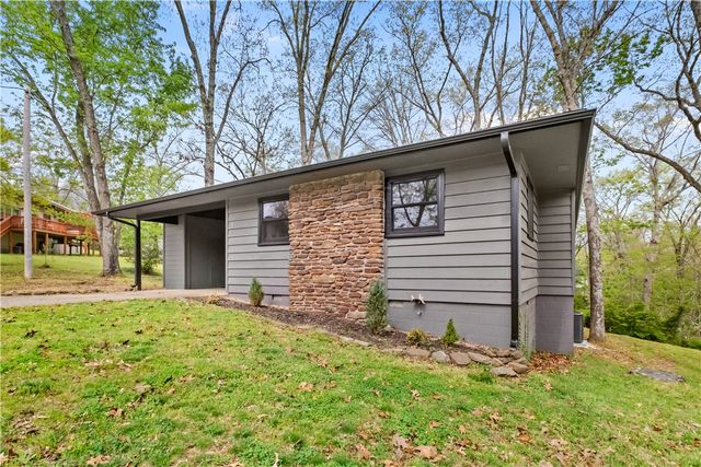 1 Kilby Lane, Bella Vista, AR 72715