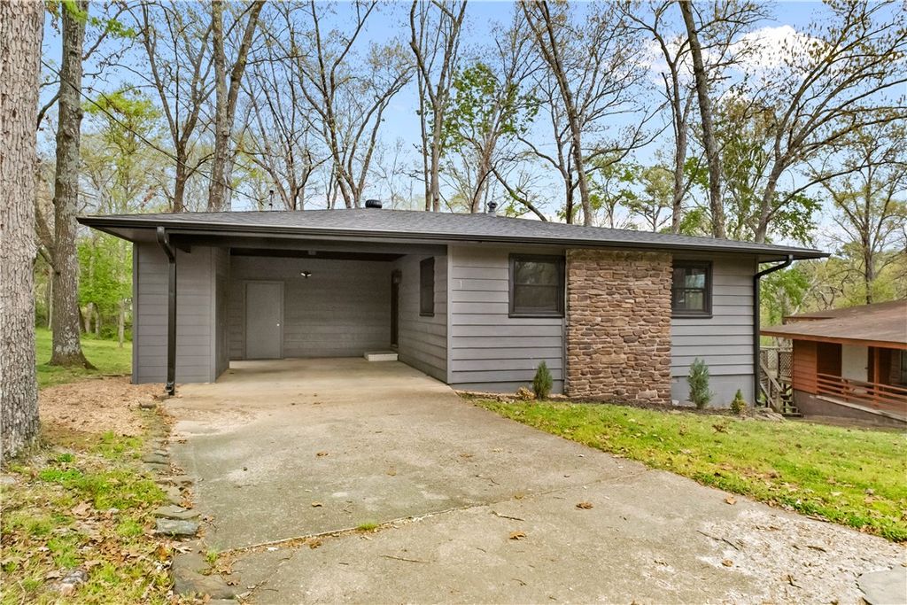1 Kilby Lane, Bella Vista, AR 72715