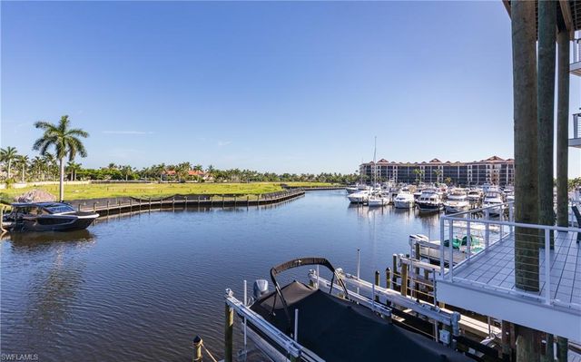 5874 Shell Cove DR, Cape Coral, FL 33914