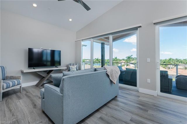 5874 Shell Cove DR, Cape Coral, FL 33914