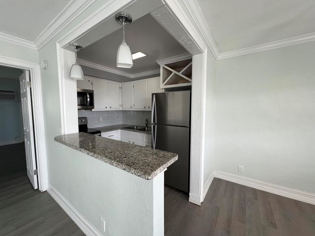 131 Shore Court C1, North Palm Beach, FL 33408