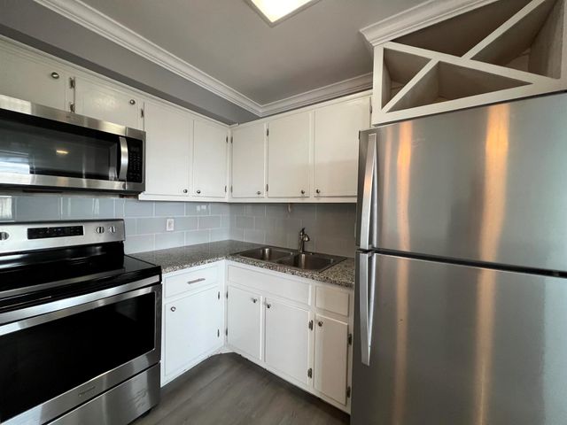 131 Shore Court C1, North Palm Beach, FL 33408