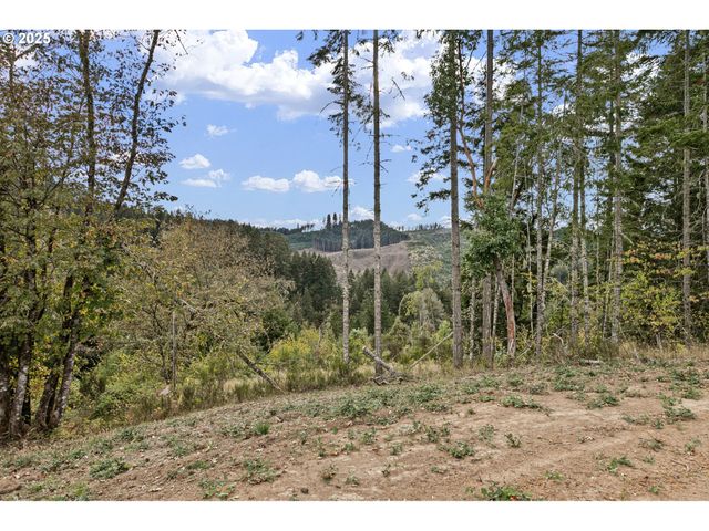 24977 STURTEVANT Dr, Veneta, OR 97487