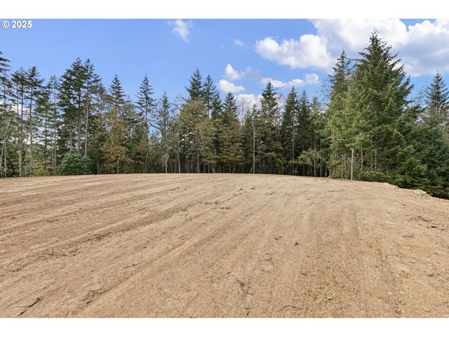 24977 STURTEVANT Dr, Veneta, OR 97487