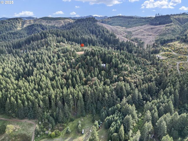 24977 STURTEVANT Dr, Veneta, OR 97487