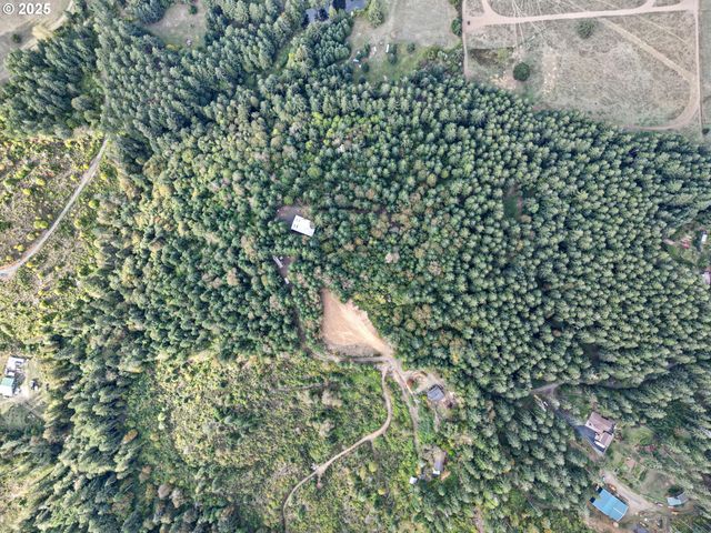 24977 STURTEVANT Dr, Veneta, OR 97487