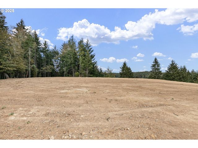 24977 STURTEVANT Dr, Veneta, OR 97487