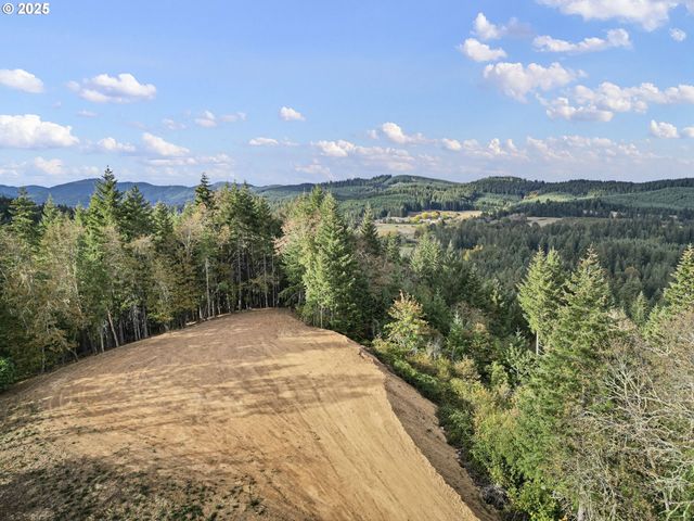 24977 STURTEVANT Dr, Veneta, OR 97487