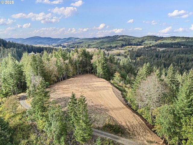 24977 STURTEVANT Dr, Veneta, OR 97487