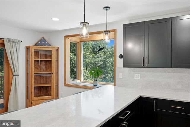 5221 MOUNTAIN VIEW DR, Broad Run, VA 20137