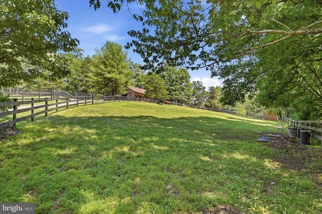 5221 MOUNTAIN VIEW DR, Broad Run, VA 20137