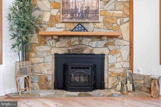 5221 MOUNTAIN VIEW DR, Broad Run, VA 20137