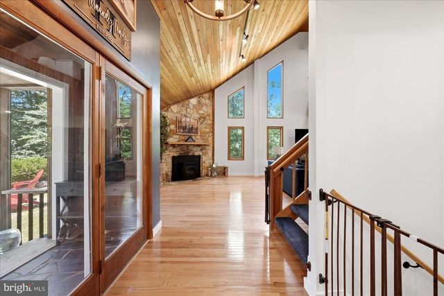 5221 MOUNTAIN VIEW DR, Broad Run, VA 20137