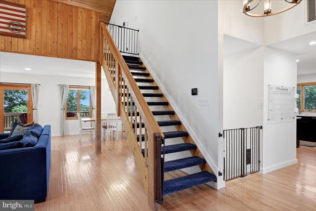 5221 MOUNTAIN VIEW DR, Broad Run, VA 20137