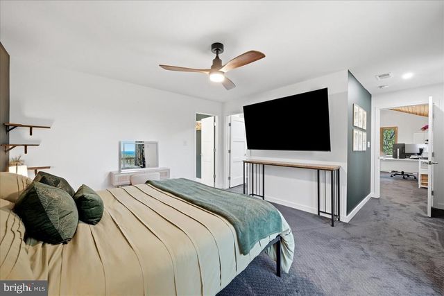 5221 MOUNTAIN VIEW DR, Broad Run, VA 20137