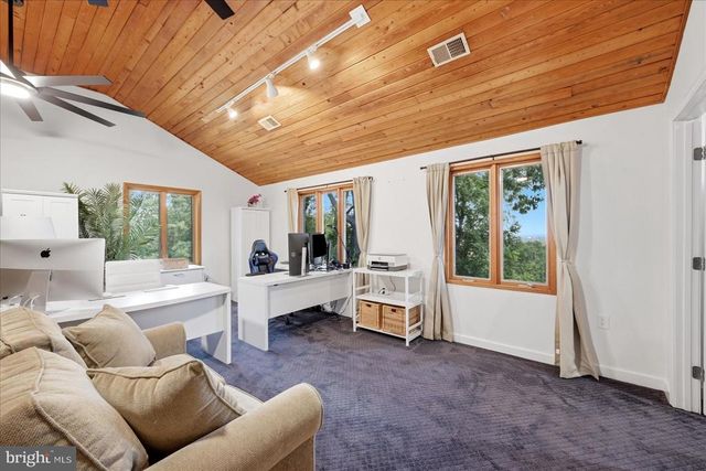 5221 MOUNTAIN VIEW DR, Broad Run, VA 20137