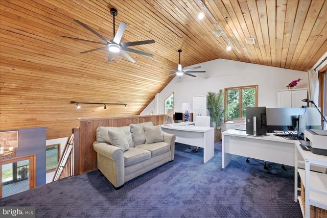 5221 MOUNTAIN VIEW DR, Broad Run, VA 20137