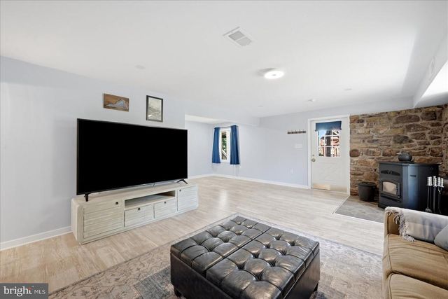 5221 MOUNTAIN VIEW DR, Broad Run, VA 20137