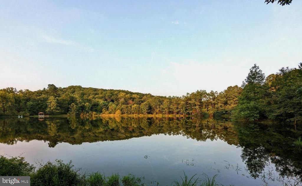 5221 MOUNTAIN VIEW DR, Broad Run, VA 20137