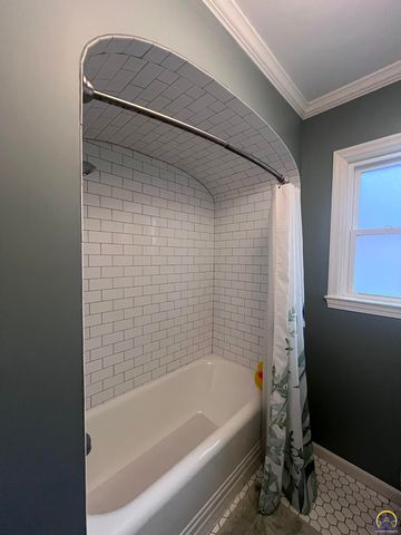 1514 SW Oakley AVE, Topeka, KS 66604