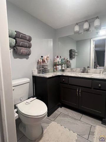 1514 SW Oakley AVE, Topeka, KS 66604