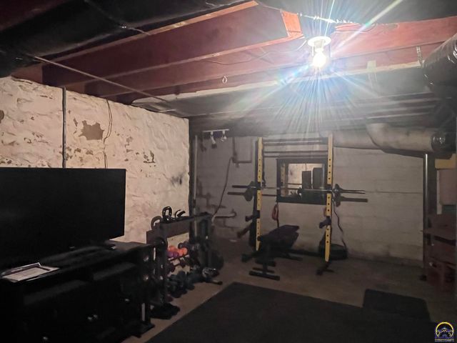 1514 SW Oakley AVE, Topeka, KS 66604