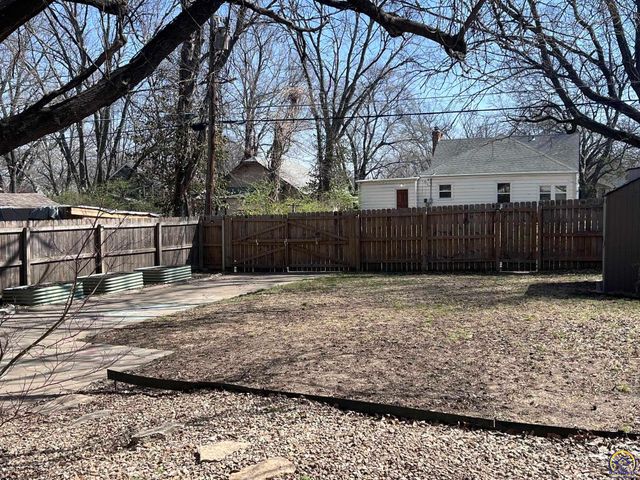 1514 SW Oakley AVE, Topeka, KS 66604