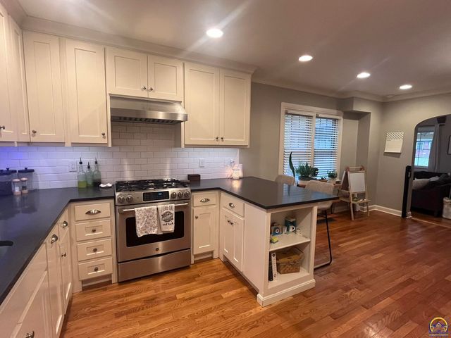 1514 SW Oakley AVE, Topeka, KS 66604