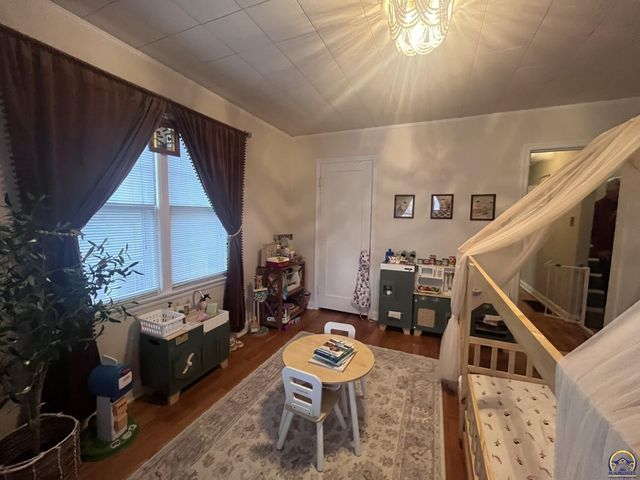 1514 SW Oakley AVE, Topeka, KS 66604