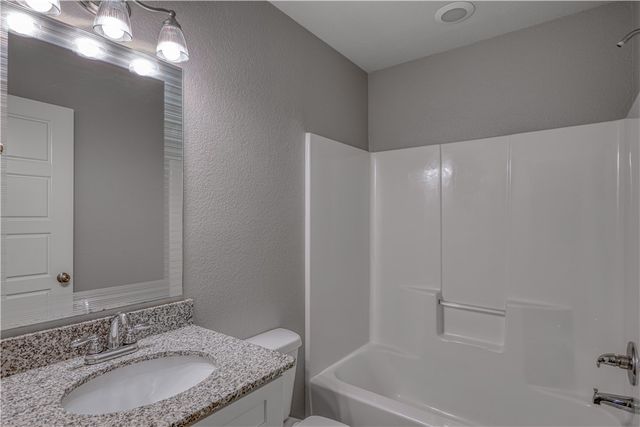 709 NW 64th Avenue, Bentonville, AR 72713