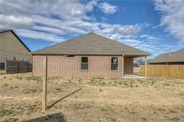 709 NW 64th Avenue, Bentonville, AR 72713