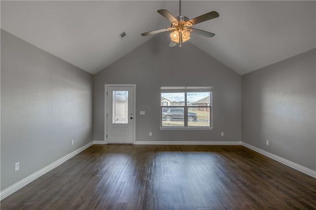 709 NW 64th Avenue, Bentonville, AR 72713