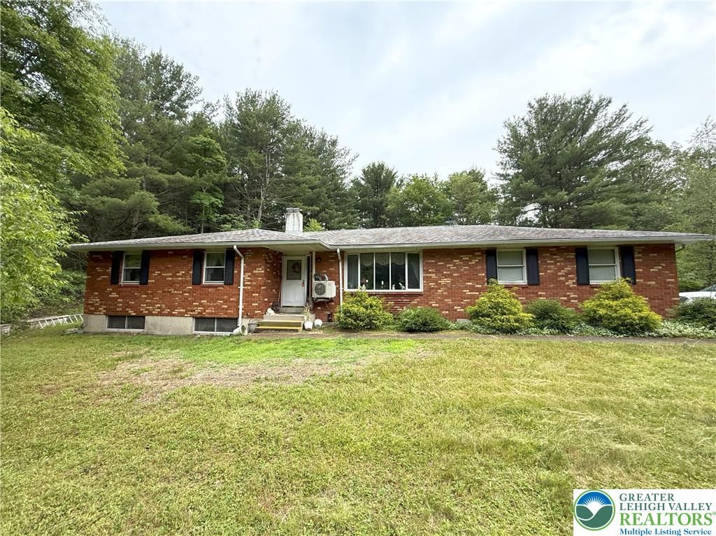 195 Gun Club Road, Towamensing Twp, PA 18071