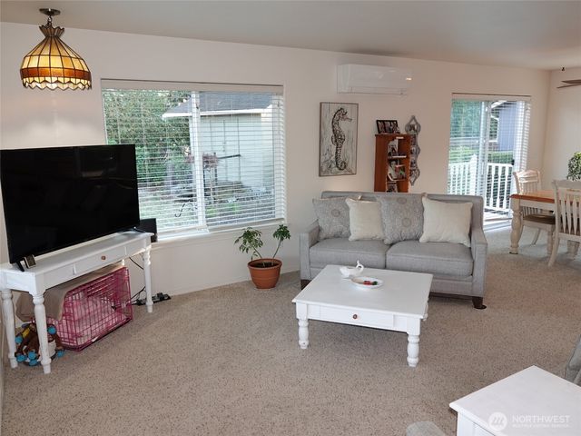 281 Cakesosta Street SE, Ocean Shores, WA 98569