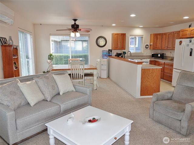 281 Cakesosta Street SE, Ocean Shores, WA 98569