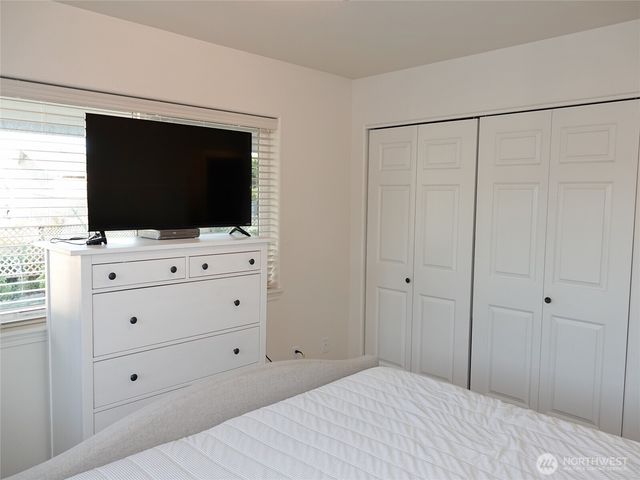 281 Cakesosta Street SE, Ocean Shores, WA 98569