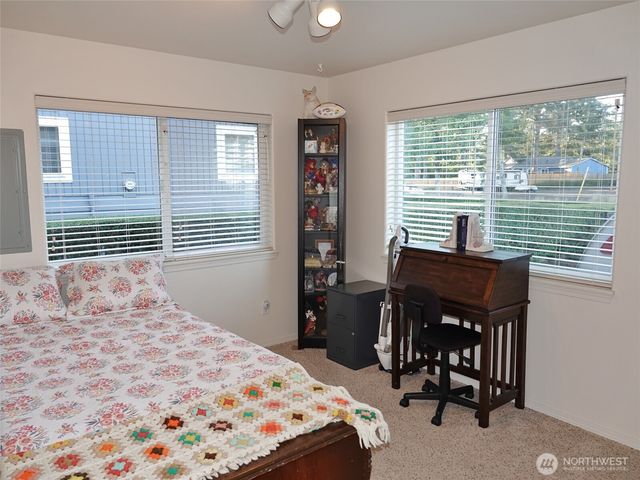 281 Cakesosta Street SE, Ocean Shores, WA 98569