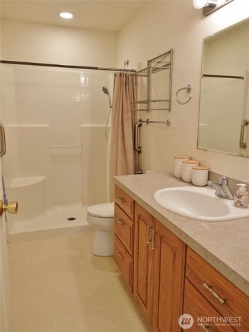 281 Cakesosta Street SE, Ocean Shores, WA 98569