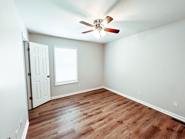 124 Ballygar St Apt F, Clarksville, TN 37043