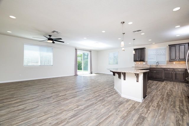 5013 Azalea Park Way, Rancho Cordova, CA 95742