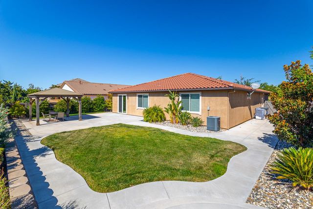 5013 Azalea Park Way, Rancho Cordova, CA 95742