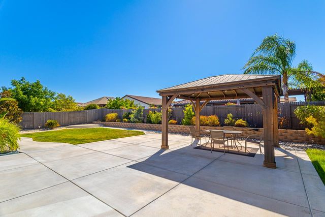 5013 Azalea Park Way, Rancho Cordova, CA 95742