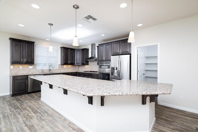 5013 Azalea Park Way, Rancho Cordova, CA 95742