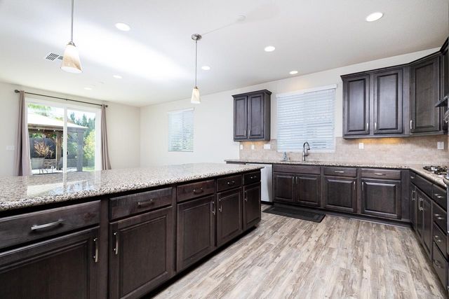 5013 Azalea Park Way, Rancho Cordova, CA 95742