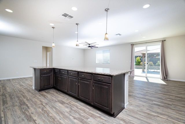 5013 Azalea Park Way, Rancho Cordova, CA 95742