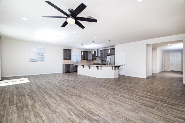 5013 Azalea Park Way, Rancho Cordova, CA 95742